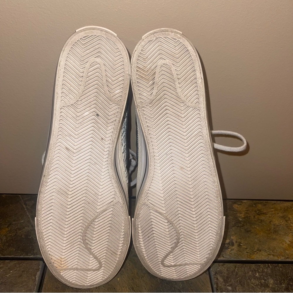 Nike Women's Court Legacy Shoes in Pink and White - Picture 5 of 6